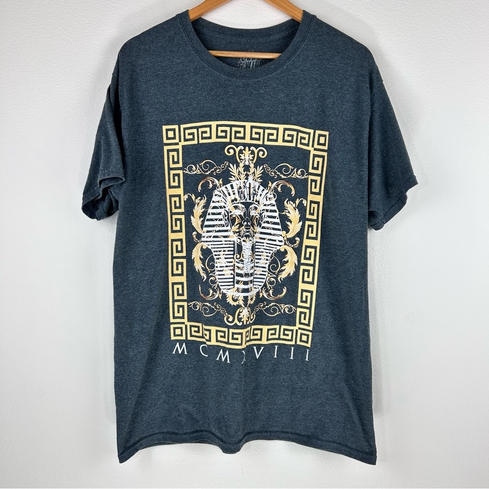 Young & Wild King Tut Egyptian Theme T-Shirt. Size L
